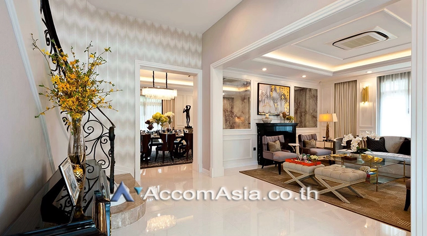 unit 4 Bedrooms  House For Rent in Bang Na, Bangkok  (AA27438)