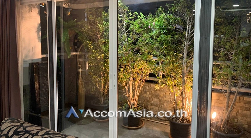 unit 3 Bedrooms  Condominium For Sale in Sukhumvit, Bangkok  near BTS Asok - MRT Sukhumvit (AA27444)