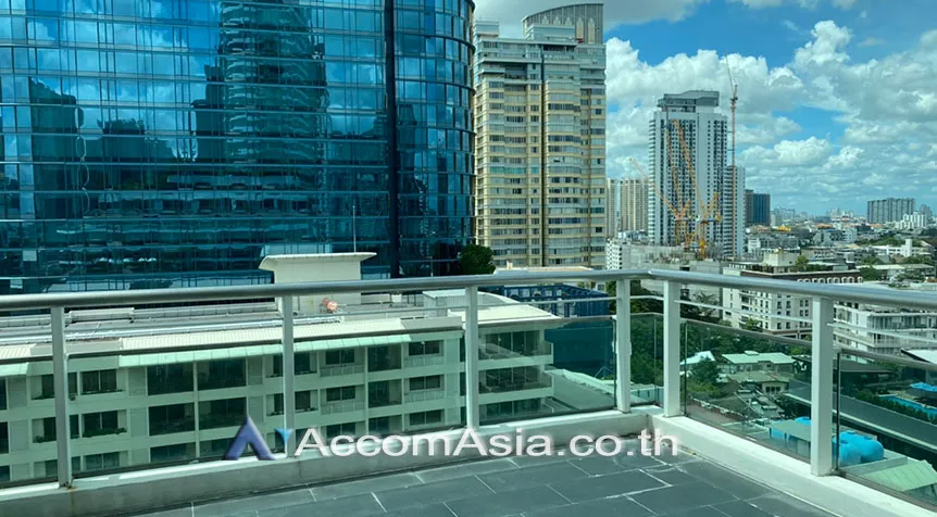  3 Bedrooms  Apartment For Rent in Sukhumvit, Bangkok  near BTS Thong Lo (AA27463)