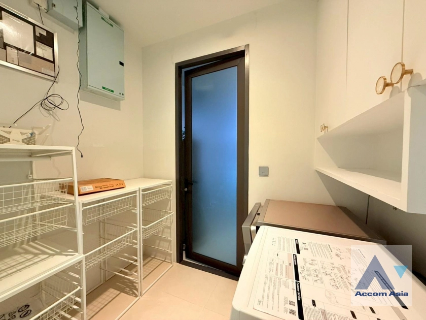 18  2 br Condominium For Rent in Sukhumvit ,Bangkok BTS Phrom Phong at Vittorio Sukhumvit 39 AA27474