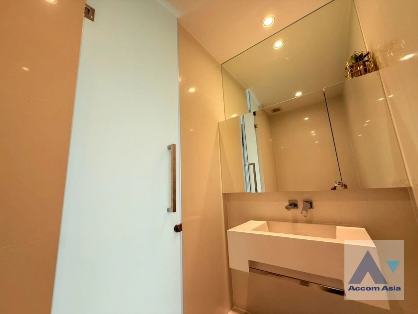 15  2 br Condominium For Rent in Sukhumvit ,Bangkok BTS Phrom Phong at Vittorio Sukhumvit 39 AA27474