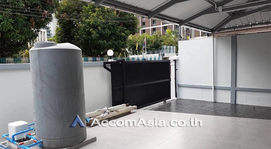 5  6 br Townhouse For Rent in Sukhumvit ,Bangkok BTS Ploenchit AA27484