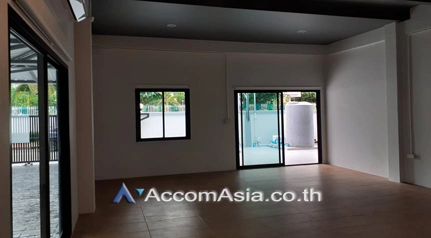 22  6 br Townhouse For Rent in Sukhumvit ,Bangkok BTS Ploenchit AA27484