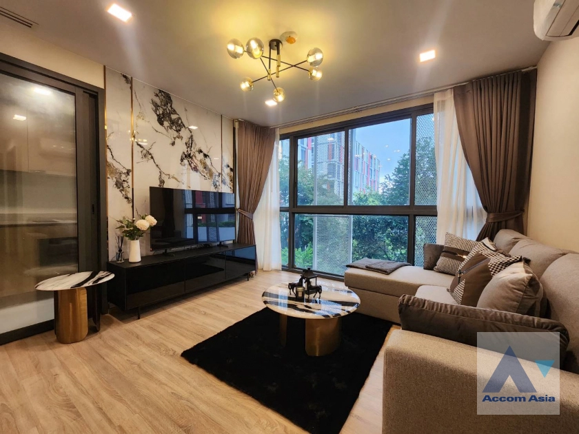 unit 2 Bedrooms  Condominium For Rent in Sukhumvit, Bangkok  near BTS Ekkamai (AA27489)