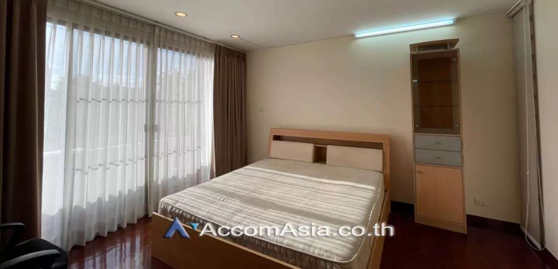  1  4 br Townhouse For Rent in Sathorn ,Bangkok BRT Nararam 3 at Modern style AA27493