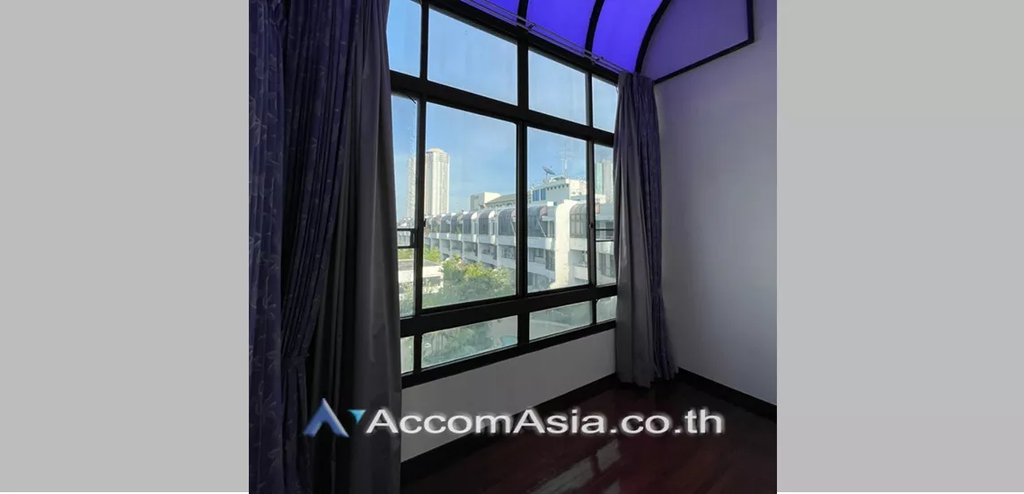 16  4 br Townhouse For Rent in Sathorn ,Bangkok BRT Nararam 3 at Modern style AA27493