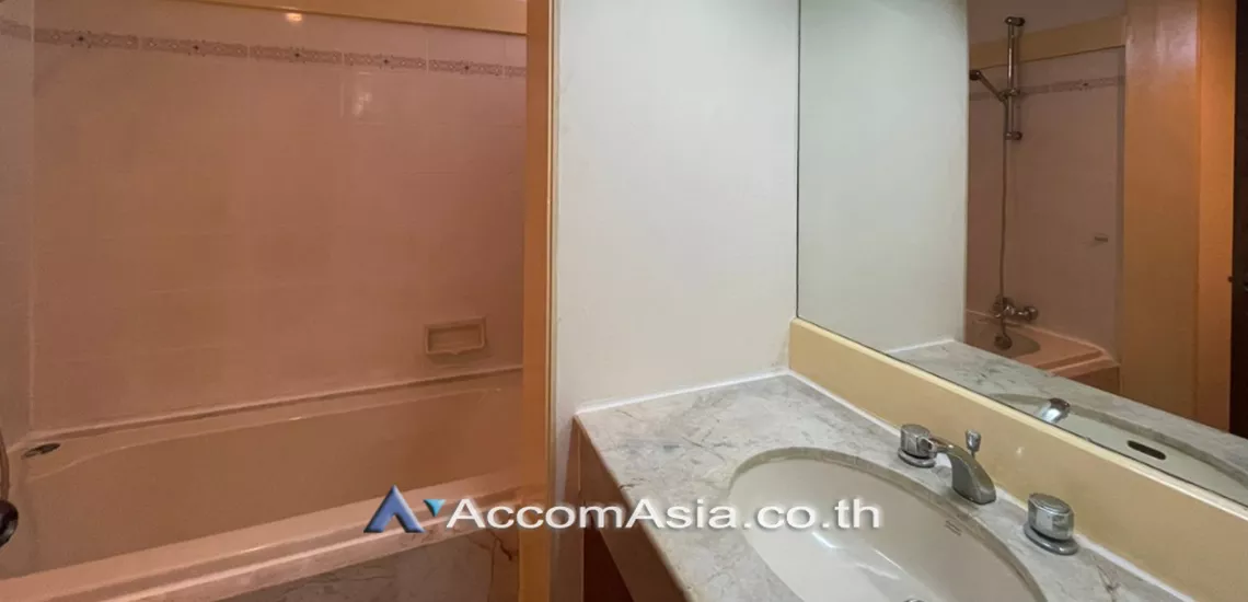 15  4 br Townhouse For Rent in Sathorn ,Bangkok BRT Nararam 3 at Modern style AA27493