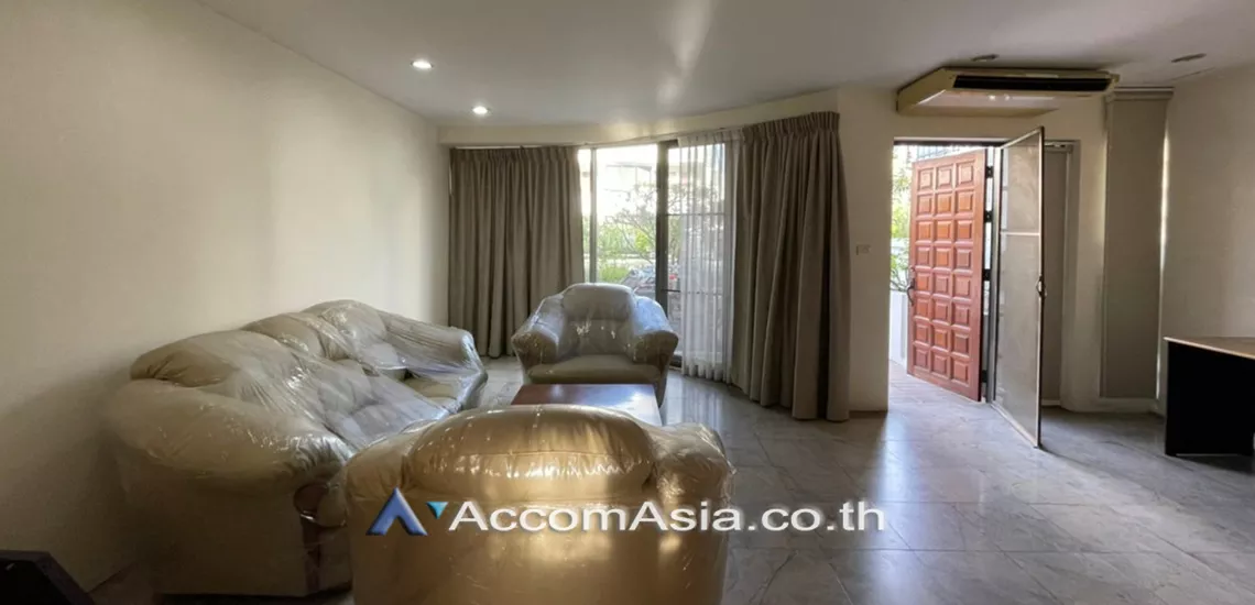  Modern style Townhouse  4 Bedroom for Rent BRT Nararam 3 in Sathorn Bangkok