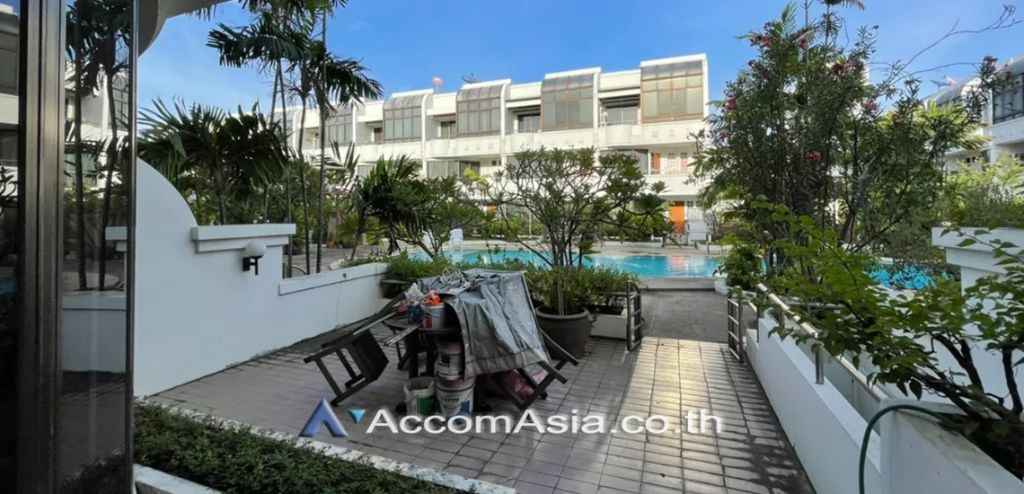 9  4 br Townhouse For Rent in Sathorn ,Bangkok BRT Nararam 3 at Modern style AA27493