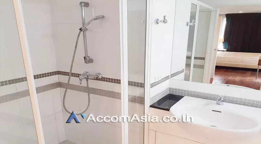 unit 2 Bedrooms  Condominium For Rent in Sathorn, Bangkok  near MRT Khlong Toei (AA27494)