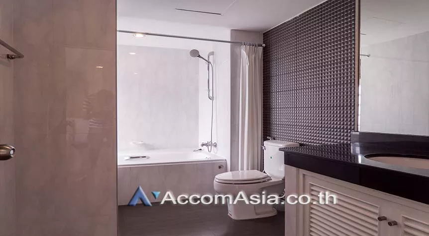 13  3 br Apartment For Rent in Sukhumvit ,Bangkok BTS Phrom Phong at Family Size Desirable AA27508