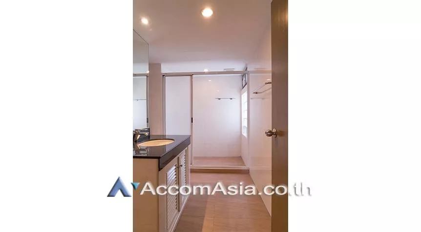15  3 br Apartment For Rent in Sukhumvit ,Bangkok BTS Phrom Phong at Family Size Desirable AA27508