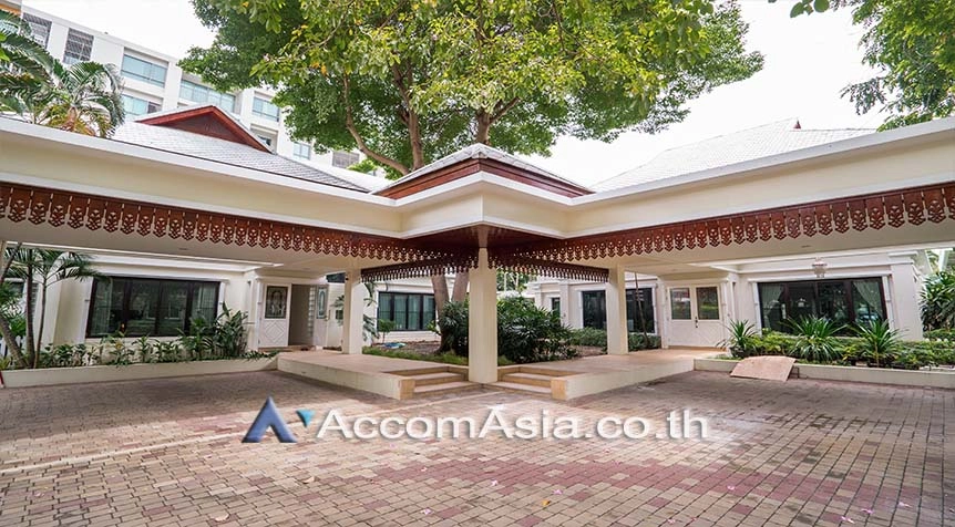  1  3 br House For Rent in Sathorn ,Bangkok BTS Chong Nonsi at Privacy House  in Compound AA27509
