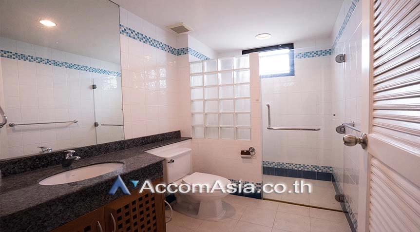 17  3 br House For Rent in Sathorn ,Bangkok BTS Chong Nonsi at Privacy House  in Compound AA27509