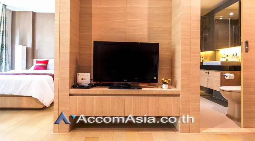 unit 1 Bedroom  Condominium For Rent & Sale in Silom, Bangkok  near BTS Sala Daeng - BTS Chong Nonsi (AA27517)
