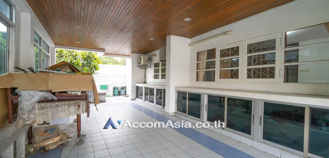  1  4 br House For Rent in Sukhumvit ,Bangkok BTS Phra khanong at Moo Baan Pakamas AA27550