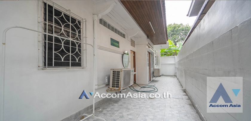 20  4 br House for rent and sale in Sukhumvit ,Bangkok BTS Phra khanong at Moo Baan Pakamas AA27550