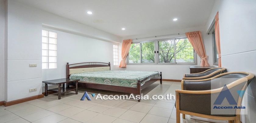 10  4 br House for rent and sale in Sukhumvit ,Bangkok BTS Phra khanong at Moo Baan Pakamas AA27550