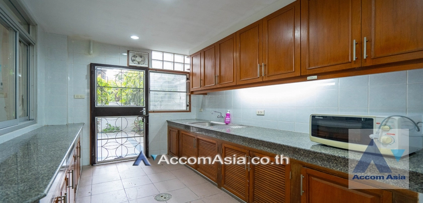8  4 br House for rent and sale in Sukhumvit ,Bangkok BTS Phra khanong at Moo Baan Pakamas AA27550