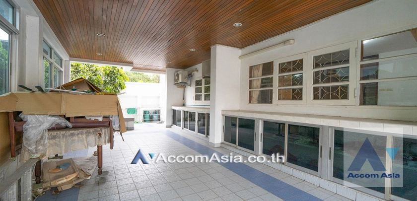 19  4 br House for rent and sale in Sukhumvit ,Bangkok BTS Phra khanong at Moo Baan Pakamas AA27550