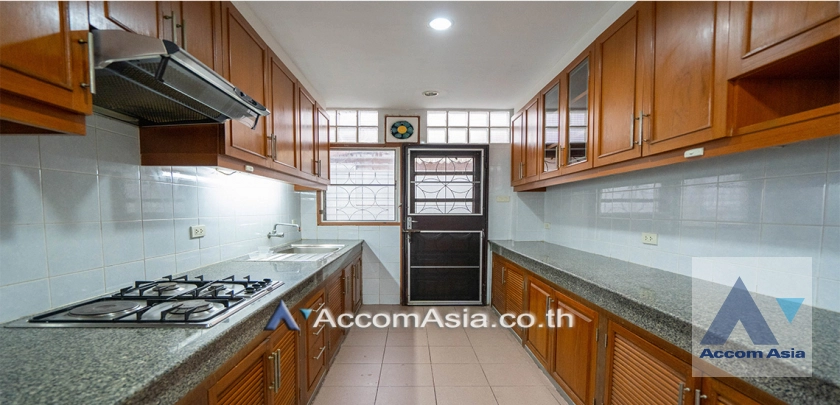 7  4 br House for rent and sale in Sukhumvit ,Bangkok BTS Phra khanong at Moo Baan Pakamas AA27550