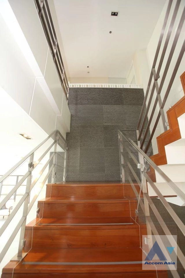 6  4 br Apartment For Rent in Ploenchit ,Bangkok BTS Ploenchit at Elegance and Traditional Luxury AA27566