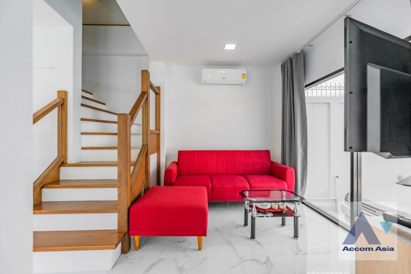 10  3 br House for rent and sale in Sukhumvit ,Bangkok BTS Ekkamai - BTS Phra khanong AA27578