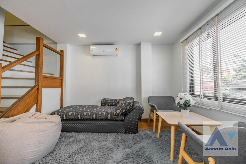 15  3 br House for rent and sale in Sukhumvit ,Bangkok BTS Ekkamai - BTS Phra khanong AA27578