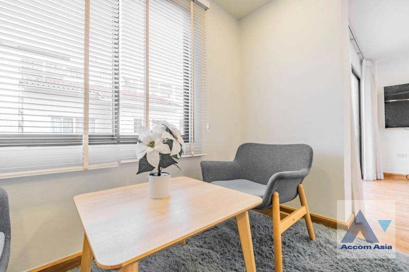 17  3 br House for rent and sale in Sukhumvit ,Bangkok BTS Ekkamai - BTS Phra khanong AA27578