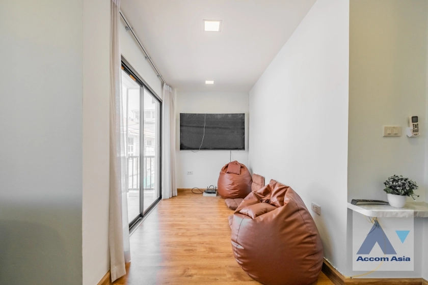 18  3 br House for rent and sale in Sukhumvit ,Bangkok BTS Ekkamai - BTS Phra khanong AA27578