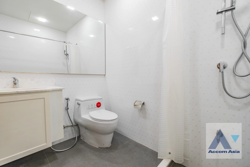 27  3 br House for rent and sale in Sukhumvit ,Bangkok BTS Ekkamai - BTS Phra khanong AA27578