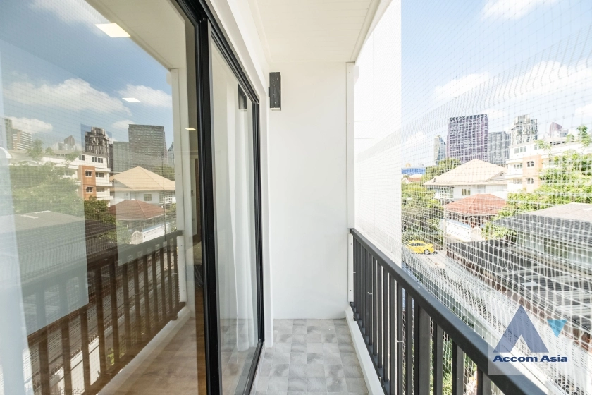 12  3 br House for rent and sale in Sukhumvit ,Bangkok BTS Ekkamai - BTS Phra khanong AA27578