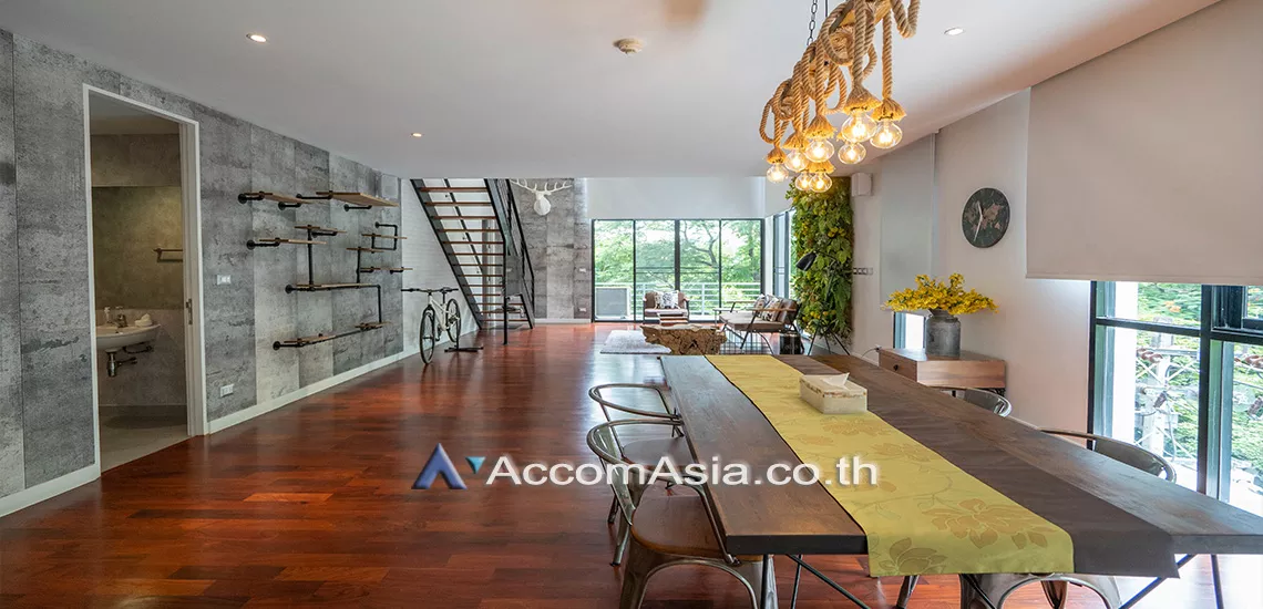  1  3 br Apartment For Rent in Ploenchit ,Bangkok BTS Chitlom - MRT Lumphini at Low-Rise Cozy Apartment, 5 mins walk to Lumpini park AA27586