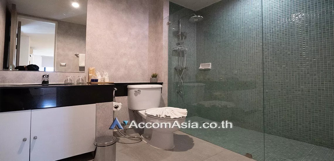 8  3 br Apartment For Rent in Ploenchit ,Bangkok BTS Chitlom - MRT Lumphini at Low-Rise Cozy Apartment, 5 mins walk to Lumpini park AA27586