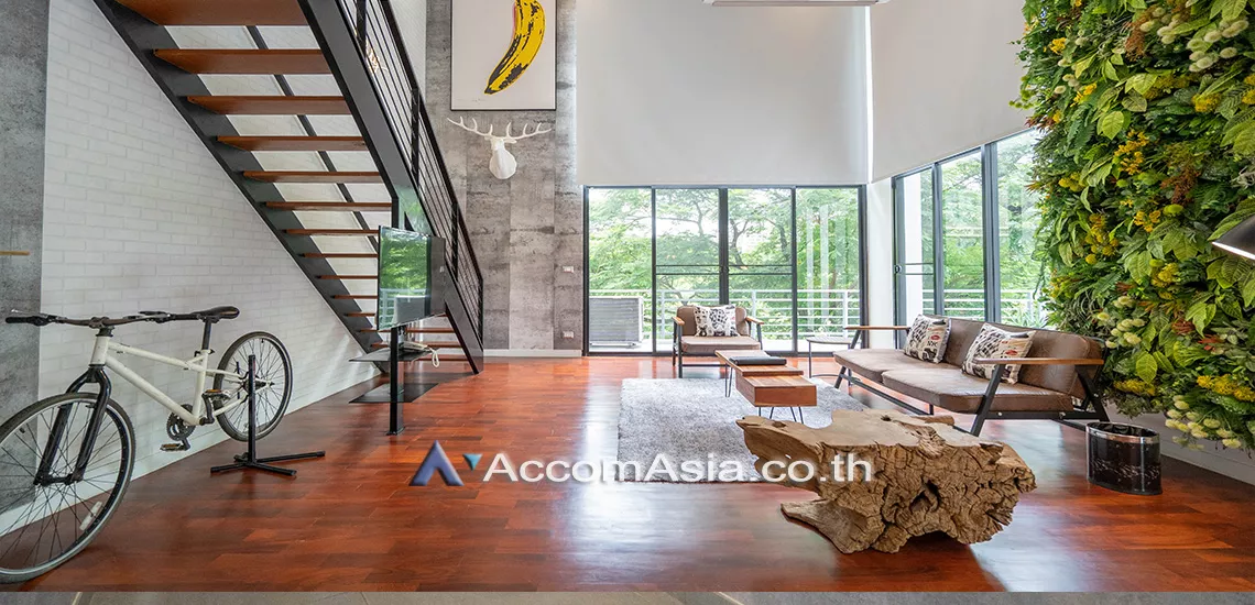 unitDuplex Condo |  3 Bedrooms  Apartment For Rent in Ploenchit, Bangkok  near BTS Chitlom - MRT Lumphini (AA27586)