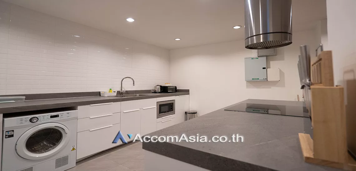 5  3 br Apartment For Rent in Ploenchit ,Bangkok BTS Chitlom - MRT Lumphini at Low-Rise Cozy Apartment, 5 mins walk to Lumpini park AA27587
