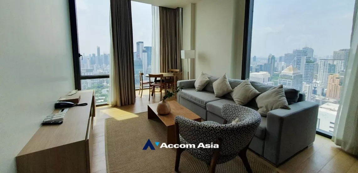 Corner Unit |  2 Bedrooms  Condominium For Rent in Ploenchit, Bangkok  near BTS Chitlom (AA27592)