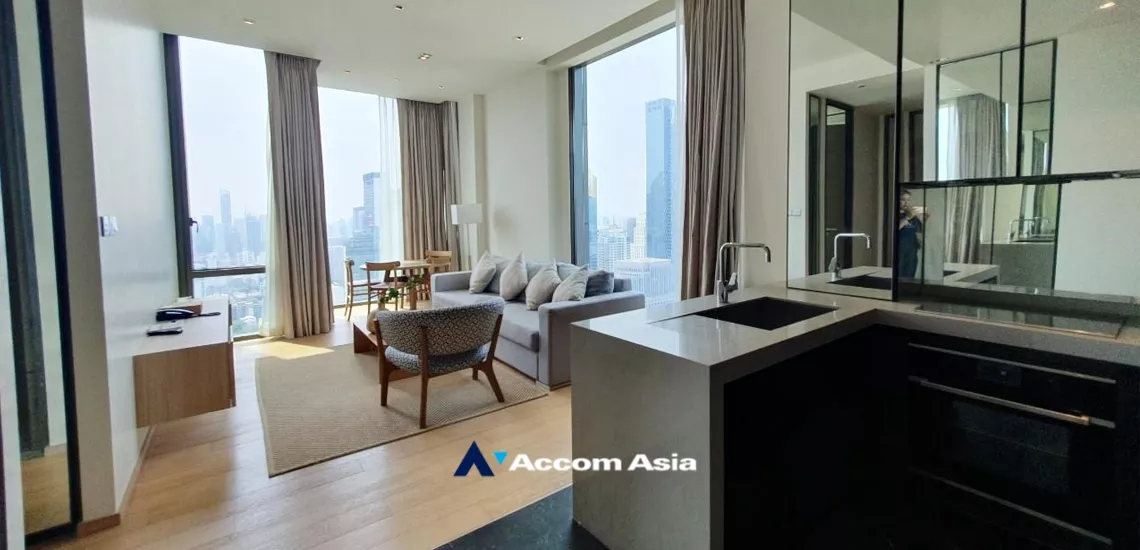 Corner Unit |  2 Bedrooms  Condominium For Rent in Ploenchit, Bangkok  near BTS Chitlom (AA27592)