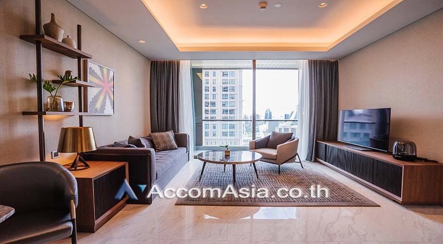 Pet friendly |  1 Bedroom  Apartment For Rent in Ploenchit, Bangkok  near BTS Ratchadamri (AA27602)