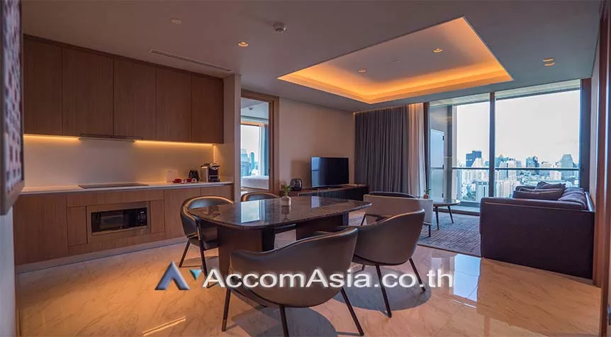 Pet friendly |  2 Bedrooms  Apartment For Rent in Ploenchit, Bangkok  near BTS Chitlom (AA27603)