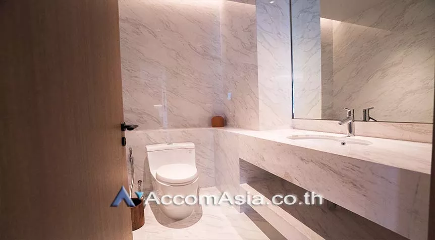 12  2 br Apartment For Rent in Ploenchit ,Bangkok BTS Chitlom at Unique Luxuary Residence AA27603