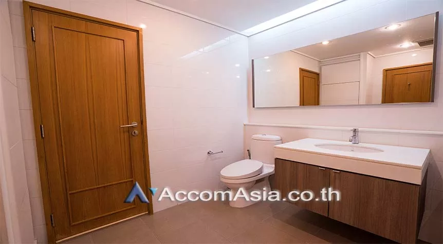 10  3 br Apartment For Rent in Sukhumvit ,Bangkok BTS Phrom Phong at The Greenery Low rise AA27606
