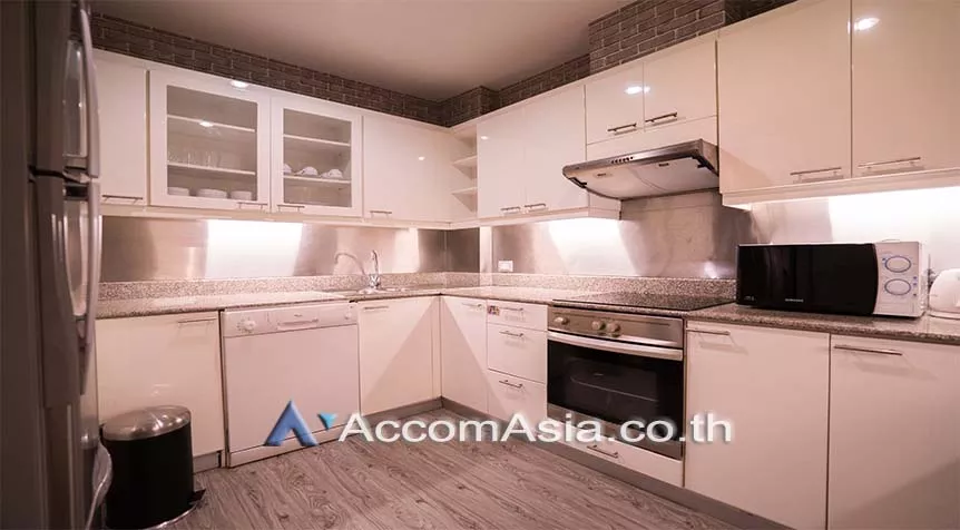 6  3 br Apartment For Rent in Ploenchit ,Bangkok BTS Chitlom - MRT Lumphini at Low-Rise Cozy Apartment, 5 mins walk to Lumpini park AA27607