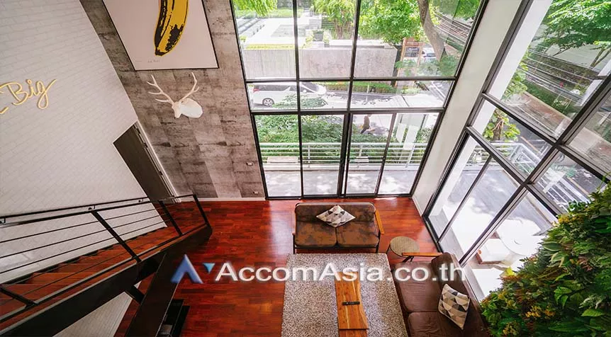 unitDuplex Condo |  3 Bedrooms  Apartment For Rent in Ploenchit, Bangkok  near BTS Chitlom - MRT Lumphini (AA27607)