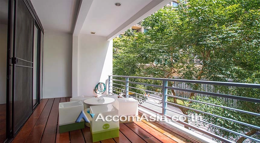 5  4 br Apartment for rent and sale in Ploenchit ,Bangkok BTS Chitlom - MRT Lumphini at Low-Rise Cozy Apartment, 5 mins walk to Lumpini park AA27608