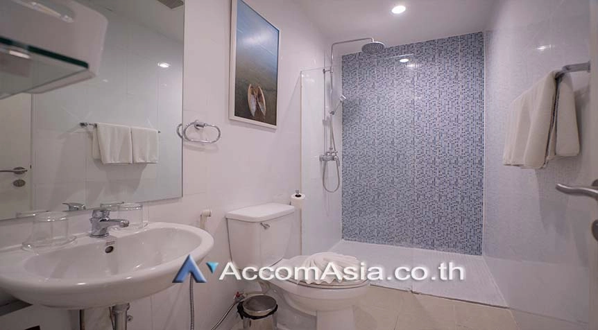 11  4 br Apartment for rent and sale in Ploenchit ,Bangkok BTS Chitlom - MRT Lumphini at Low-Rise Cozy Apartment, 5 mins walk to Lumpini park AA27608