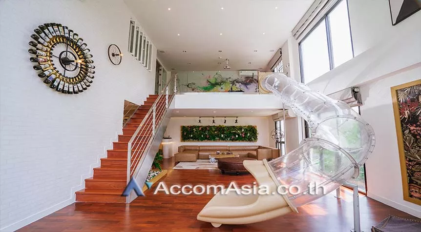 Double High Ceiling, Duplex Condo, Penthouse |  Exclusive Residence Apartment  6 Bedroom for Rent MRT Lumphini in Ploenchit Bangkok