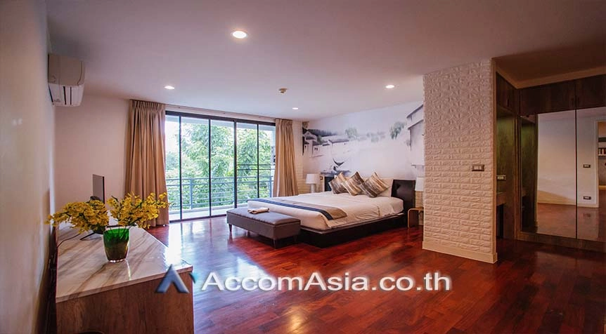 5  3 br Apartment For Rent in Ploenchit ,Bangkok BTS Chitlom - MRT Lumphini at Low-Rise Cozy Apartment, 5 mins walk to Lumpini park AA27610