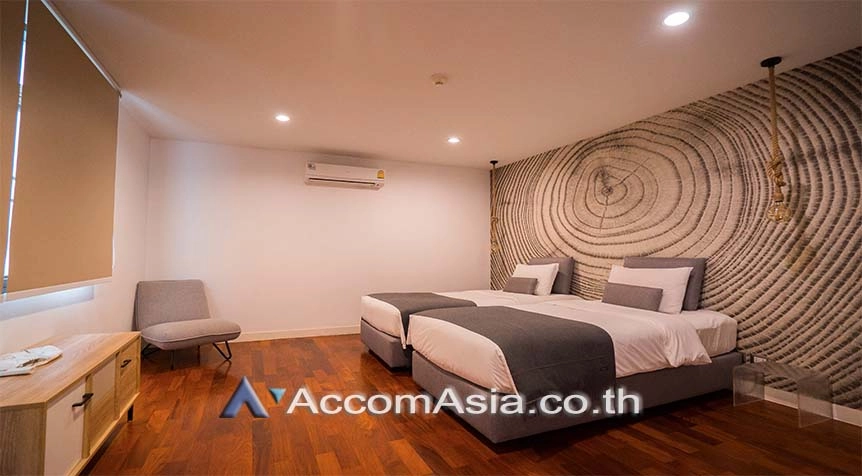 7  3 br Apartment For Rent in Ploenchit ,Bangkok BTS Chitlom - MRT Lumphini at Low-Rise Cozy Apartment, 5 mins walk to Lumpini park AA27610