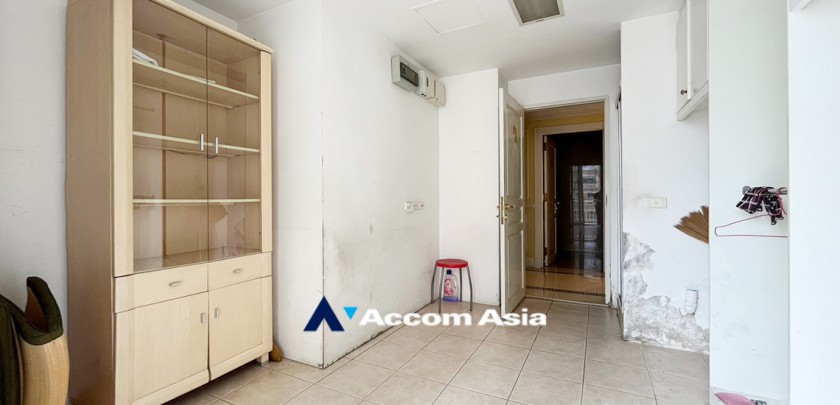 20  3 br Condominium for rent and sale in Ploenchit ,Bangkok BTS Chitlom at Langsuan Ville AA27635